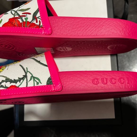 Gucci Slides - Picture 4 of 7